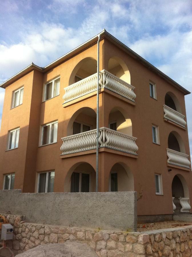 Apartments Mara Novi Vinodolski Extérieur photo
